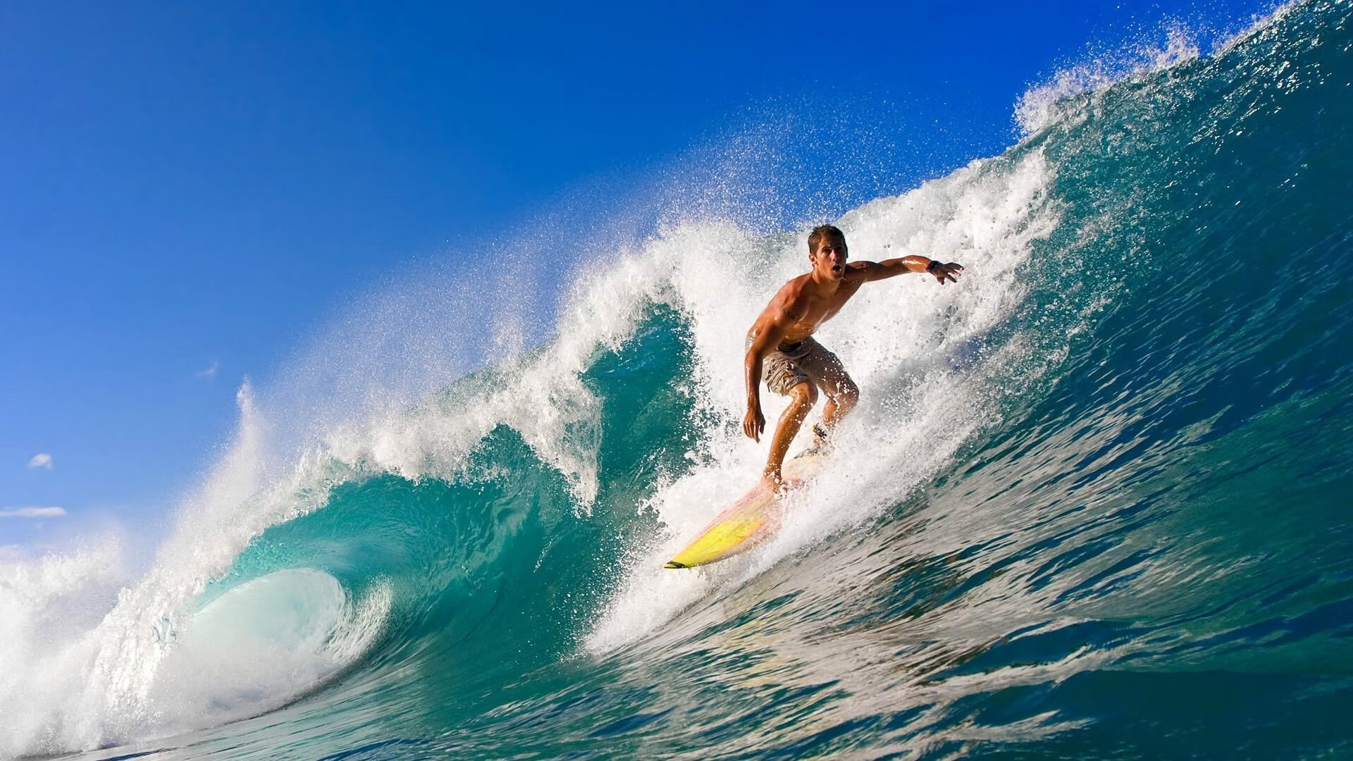 -网球赛场焦点！克罗地亚队对阵俄罗斯队，战况跌宕起伏，悬念直到终场